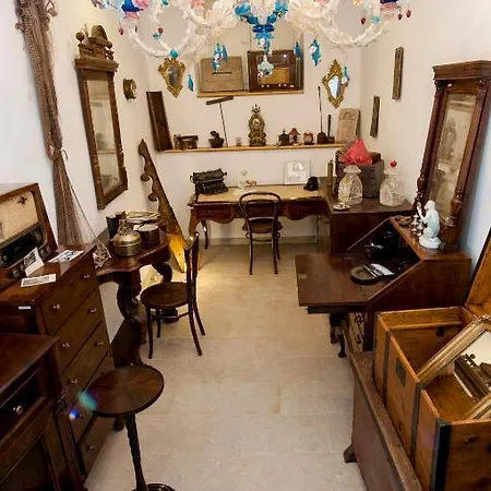 Guest Dall Antiquario Apartment