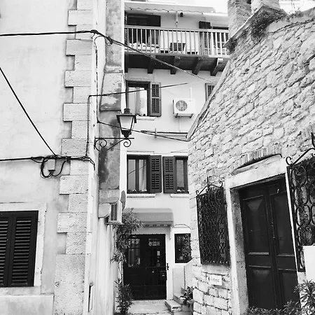 Guest Dall Antiquario